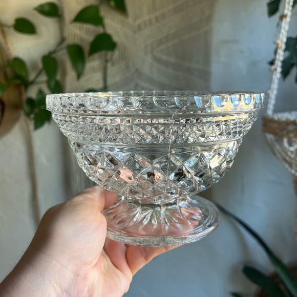 Vintage Depression Glass Wexford Bowl - MCM Candy Serving Bowl 1960s - Picture 2 of 8